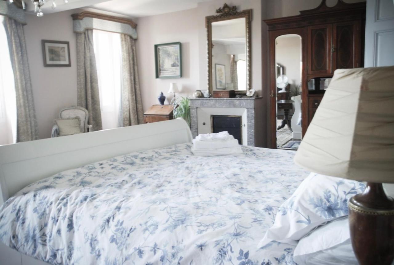 Bed and Breakfast Cours De Thomazeau Кастийонес Экстерьер фото